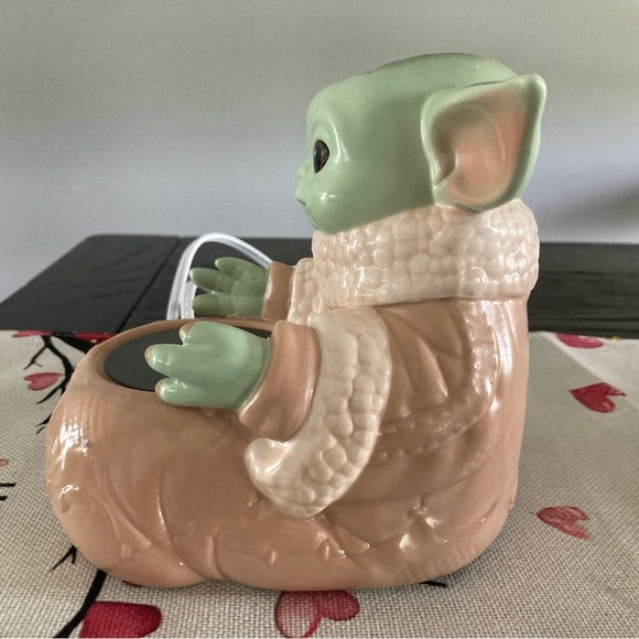 Disney Star Wars Grogu Scentsy warmer - Picture 6 of 10